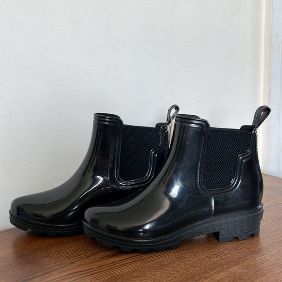 Seven7• NWT, Halifax Black Short Ankle Women’s Rain Boots, Size 7 - Picture 5 of 9